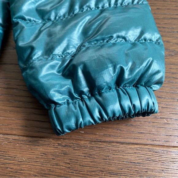 UNIQLO kids ultra light down jacket - size US 4T - Picture 5 of 9